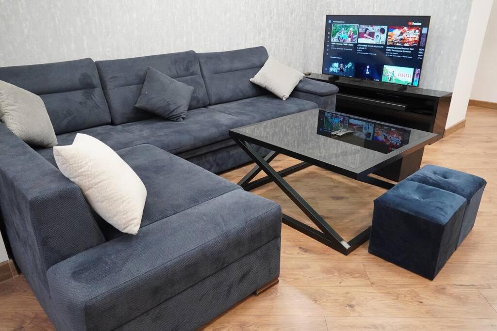 Lovely, Newly Remodeled Apartment In Yerevan! Extérieur photo